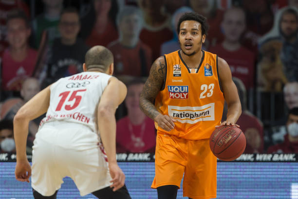 在讨论这一 在讨论这一