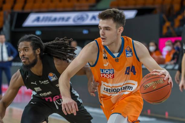 国足球基础 国足球基础